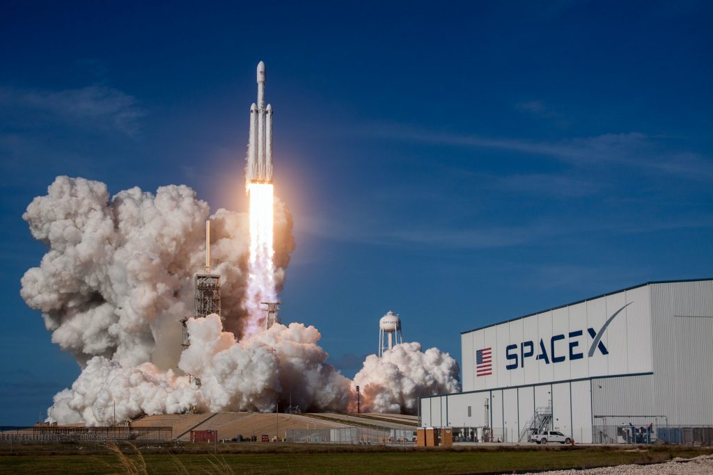 SpaceX因马斯克批评而被指控错误终止