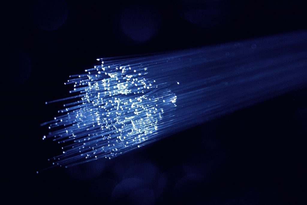 Who holds the world record for internet speed?