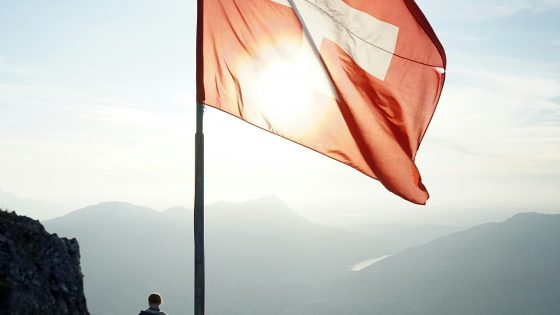 Die Schweiz entwickelt ein eigenes KI-Modell, das auf öffentlich verfügbaren Daten trainiert wird