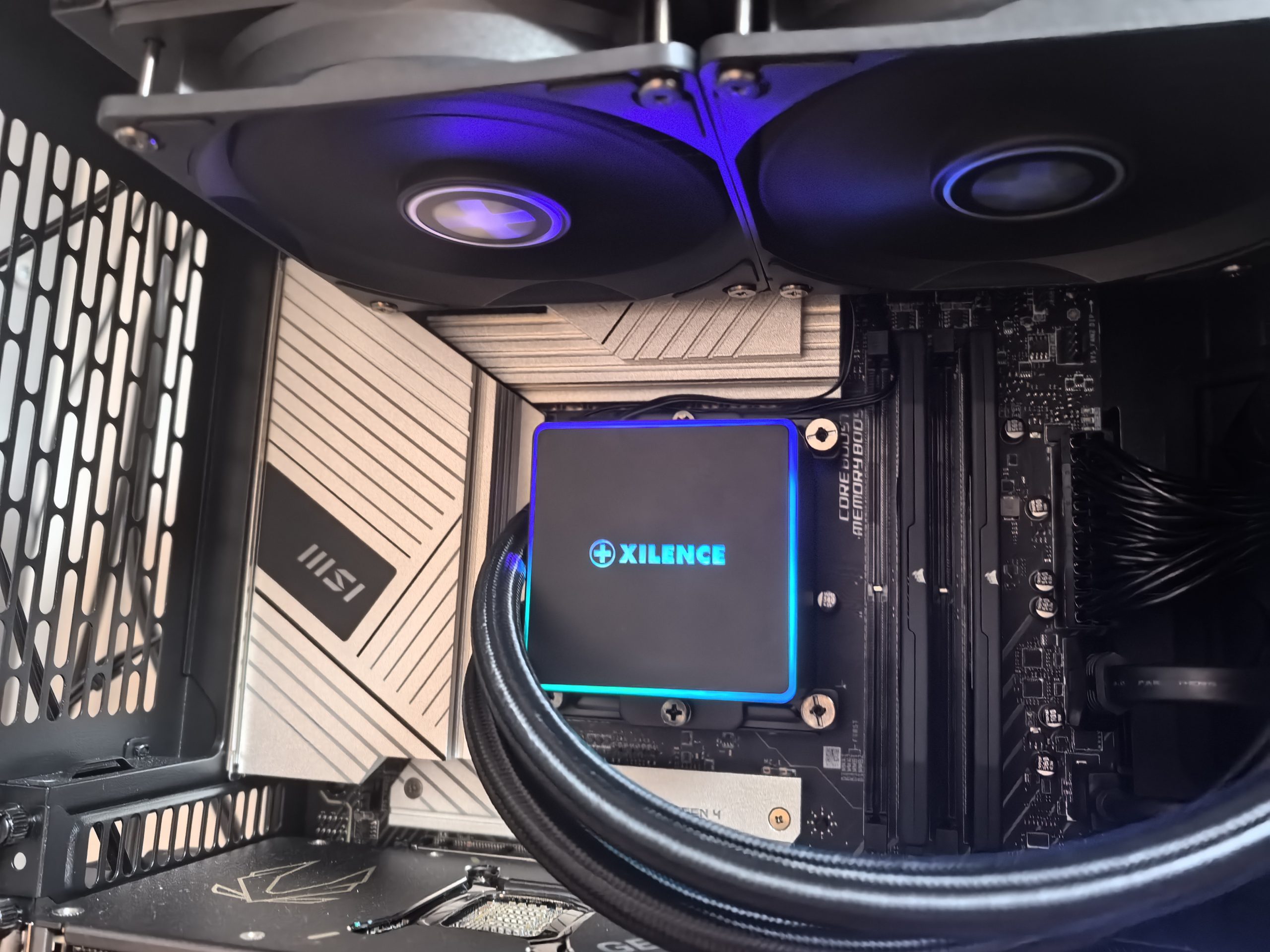 Recenzija Tuxedo Atlas XL17