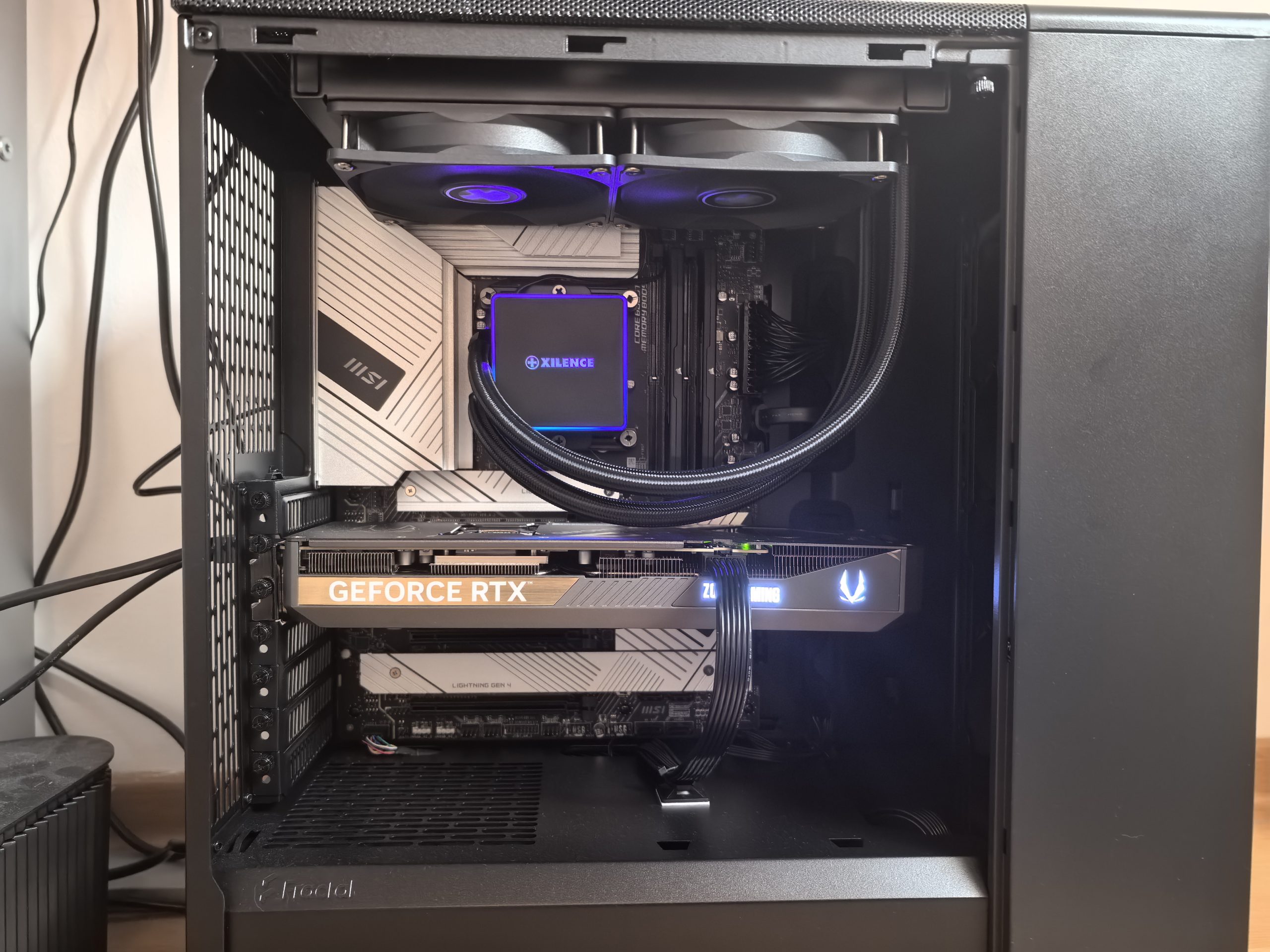 Recenzija Tuxedo Atlas XL20