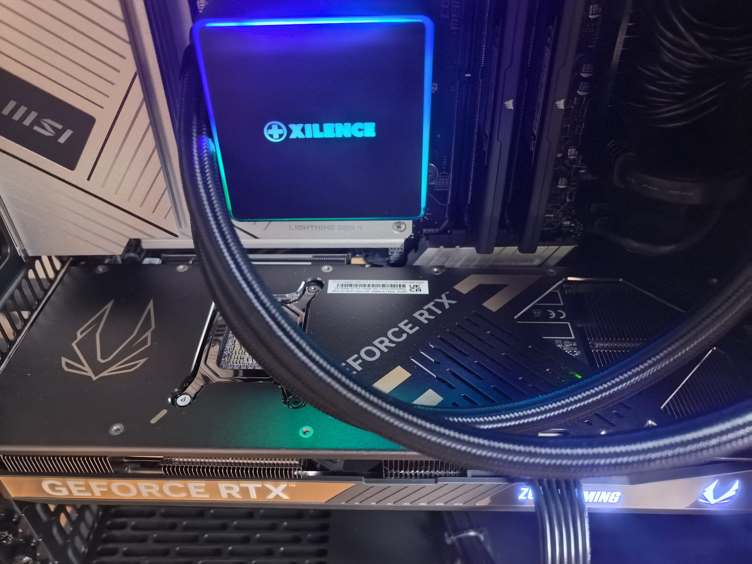 Recenzija Tuxedo Atlas XL26