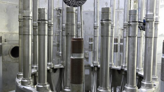 他在家就造出了一台核聚变装置。