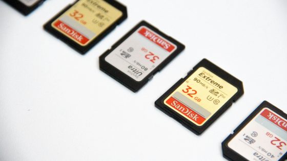 How did the SD card beat all competitors and rule the world?